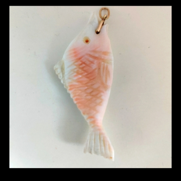 Vintage Antique? Undyed Conch Shell fish pendant 14K Gold🐟 - Picture 13 of 16